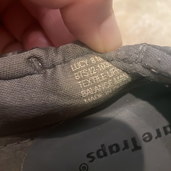 Bare Traps Flats - Picture 6 of 6